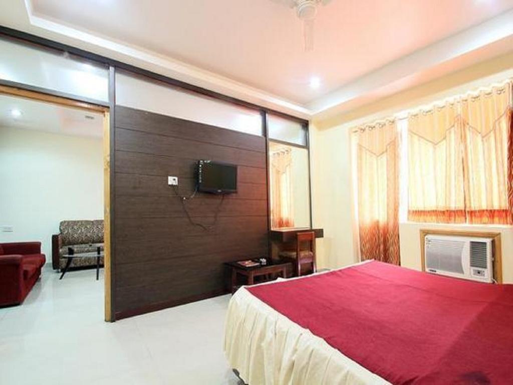 Hotel Shree Palace Katra  Room photo